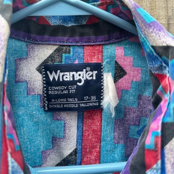Vintage Wrangler Men's Aztec Western Shirt Size 17 Long Sleeve Button-Up - Picture 2 of 7